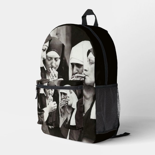 MOCHILA IMPRESA FOTO DE VINTAJE DE FUMADORES DE NUNS (Esquina derecha trasera )