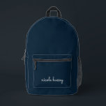 Mochila Impresa Guión azul de la marina | Monograma moderno con es<br><div class="desc">Un diseño de monograma personalizado sencillo y elegante en un estilo casual escrito a mano en blanco y azul marino monocromo. El monograma puede ser fácilmente personalizado para hacer un diseño tan único como usted! El regalo o accesorio perfecto para cualquier ocasión.</div>