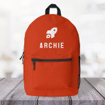 Mochila Impresa Motif de icono de cohete rojo mínimo<br><div class="desc">Un diseño personalizado en un fondo rojo con un icono de un motivo de cohete en blanco que puede ser reemplazado fácilmente subiendo su propio logo, imagen o motivo! El nombre de monograma personalizado en la tipografía blanca moderna de bloques puede ser reemplazado por su propio nombre o texto personalizado....</div>