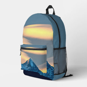 Mochila Impresa Nubes Únicas Sobre Montañas Cubiertas de Nieve