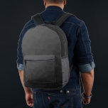 Mochila Impresa Patrón de malla geométrica de gradiente gris oscur<br><div class="desc">Mochila impresa del patrón de malla geométrica de gradiente gris oscuro. Bolso de accesorios de moda de Guay para todos. Malla geométrica del triángulo gris oscuro con un diseño de gradiente oscuro de luz a oscuridad.</div>
