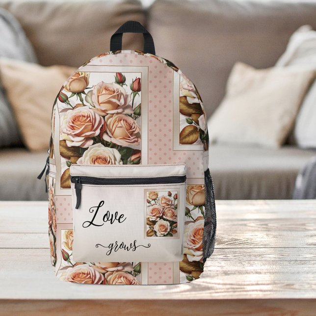 Mochila Impresa Rosas pintados de amor rosado con puntos de polka  (Backpack featuring a retro pattern design with pretty painted roses on blush pink polka dots)