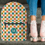 Mochila Impresa Tablero de ajedrez retro monograma multicolor<br><div class="desc">Esta divertida y elegante mochila personalizado presenta un patrón de tablero de ajedrez en tonos retro de amarillo dorado, verde azulado, verde oliva, naranja melón y crema. Se incluye una plantilla de texto inicial monograma - utilízala para personalizar tu mochila o eliminarla y el círculo, si prefieres no tener ningún...</div>