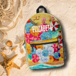 Mochila Impresa Verano en la playa<br><div class="desc">Su nombre de pila en la parte delantera de esta mochila personalizado con un patrón de paraguas coloridos,  olas en una playa de arena y bañeras de sol,  diversión para crear una para cada miembro de la familia o dar como regalo. COINCIDIENDO con los artículos de nuestra tienda.</div>