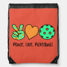 Jugadora de bolas de pelotas de mujeres dan paz, a