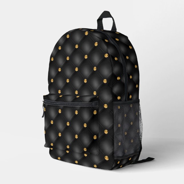 Mochila negra con diamantes dorados (Esquina derecha trasera )