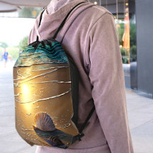 Playa al atardecer con conchas