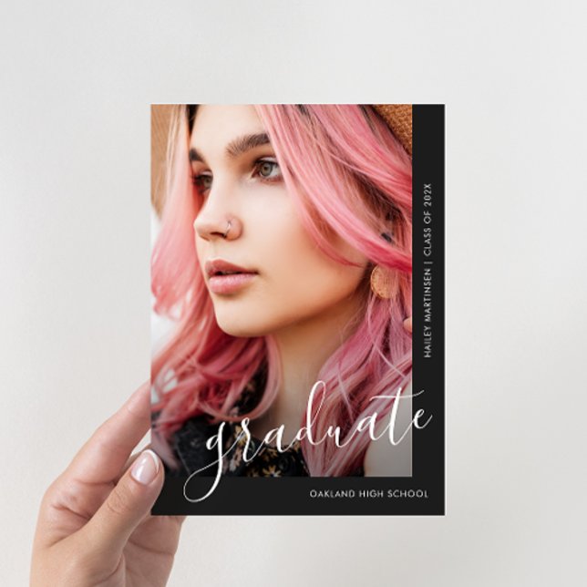 Moda Script Invitación de graduación de foto negra (Subido por el creador)