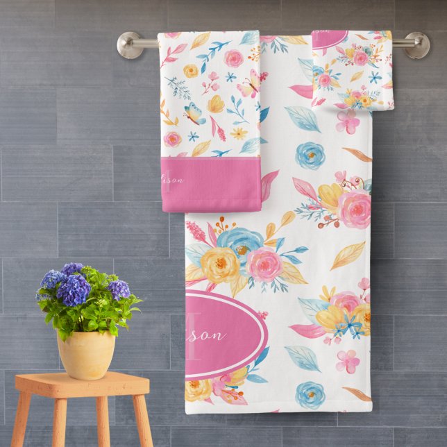Modelo floral rosa bonito Cuarto de baño monograma (Subido por el creador)
