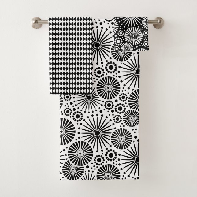 Modern Black and White Flowers Starburst Harlequin (In situ)