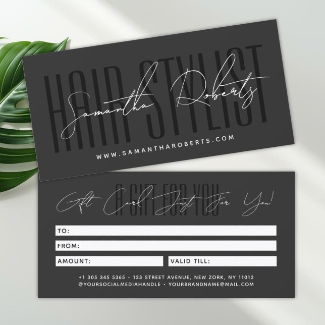 Modern hair stylist script typography gift card (Subido por el creador)