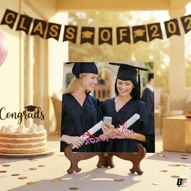 Modern Pink XOXO Custom Photo Graduation Card (Subido por el creador)