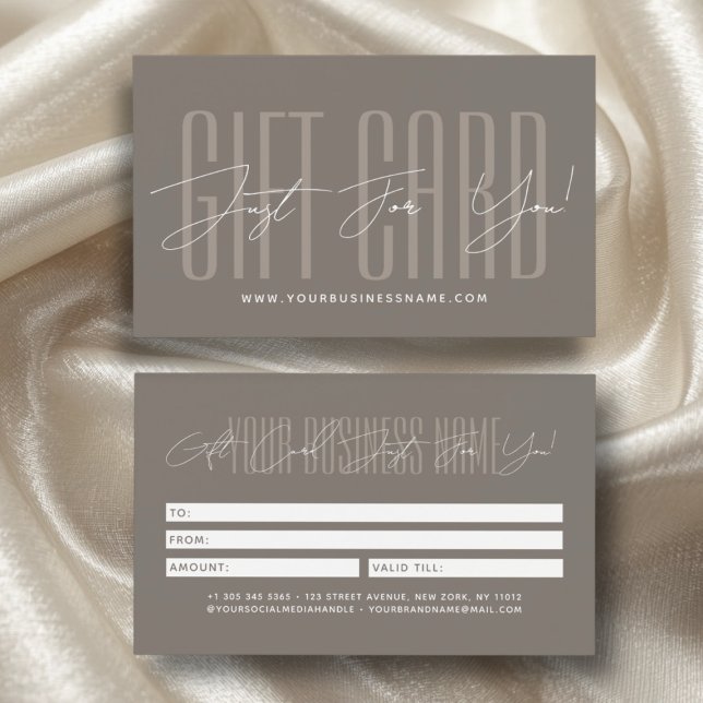 Modern script typography business gift card  (Subido por el creador)
