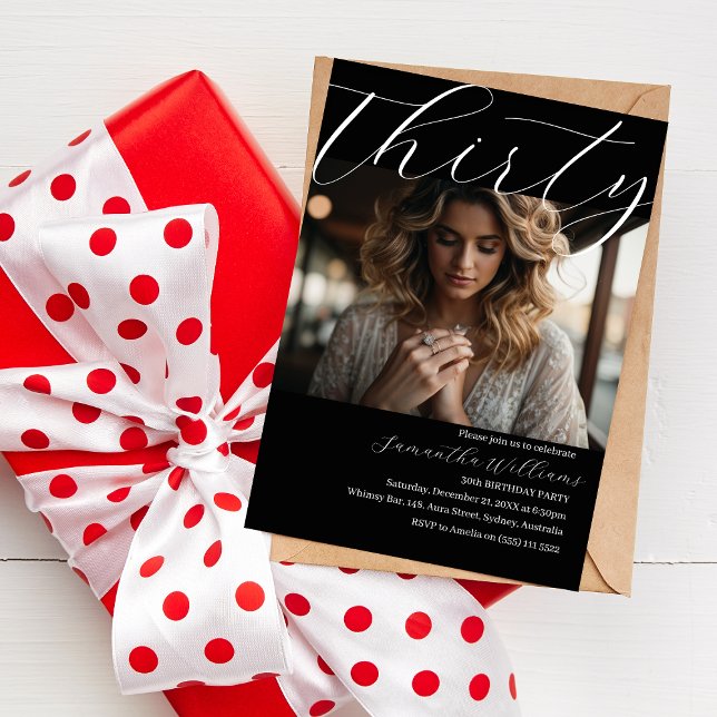 Modern Thirty Black Photo 30 cumpleaños invitación (Subido por el creador)