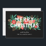 Moderna audaz floral Feliz Navidad nombre de la fa<br><div class="desc">Envíe unos hermosos y personalizados saludos navideños con esta elegante carta, que incluye varios elementos florales dibujados a mano (pino, flores, capullos, pinecones, hojas y brotes). La tipografía moderna dice, "Feliz Navidad" en blanco, y los elementos folclóricos están por debajo, con algunos elementos por encima del texto. Las plantillas de...</div>