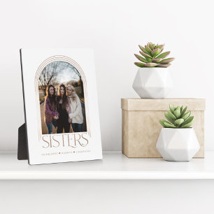 Moderna elegancia de las hermanas de marco de arco