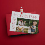 Moderna Feliz Navidad 3 Foto Tipografía Roja<br><div class="desc">¡Esta es la temporada para ser alegre! En esta temporada navideña, haz que tus celebraciones familiares sean especiales con esta tarjeta navideña moderna pero festiva de navidad moderna 3 Fotografía de tipografía roja. La manera perfecta de enviar su amor y sus cálidos deseos a amigos y familia en esta temporada...</div>