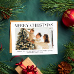 Moderna Feliz Navidad simple una familia de fotos<br><div class="desc">Moderna Feliz Navidad simple una familia de fotos</div>