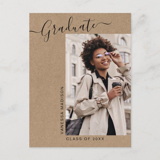 Moderna Invitación de Grado de Fotografía de Kraft (Anverso)