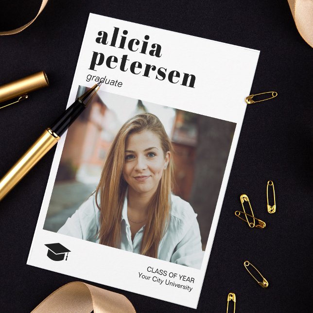 Moderna invitación de graduación de fotos simple (Subido por el creador)