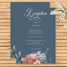 Moderna recepción romántica con flores en el jardí