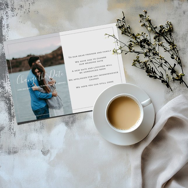 Moderna su foto, cambie la tarjeta de fecha (Photo "Change the Date" card with a modern thin frame and message)