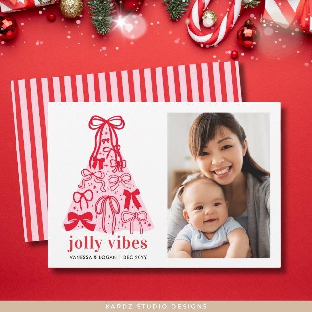 Moderna tarjeta de vacaciones de árbol de Navidad  (Holiday card shown in 5 x 7 inches, personalize and choose paper, corner style or digital invitation)