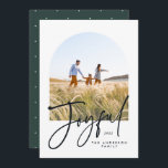 Moderna y elegante tipografía verde 1 foto Navidad<br><div class="desc">Moderna y elegante tipografía de moda Navidades verdes alegres 1 foto tipografía tarjeta de vacaciones</div>