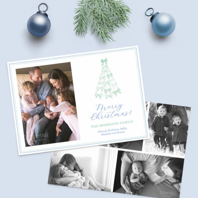 Moderno arco azul verde azul Feliz Navidad Foto (Modern whimsical watercolor blue and green bows Merry Christmas Happy Holidays Photo Card)