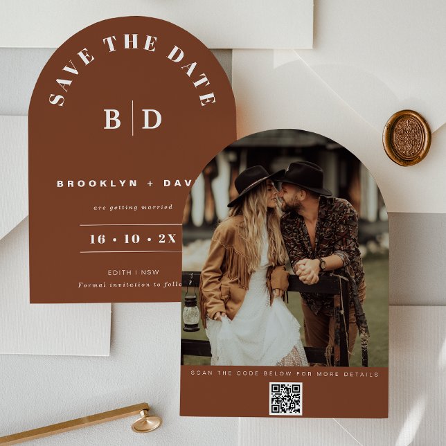 Moderno Arco Terracota Boda Guardar La Tarjeta De  (Modern Terracotta Save The Date, Arch Terracotta Wedding Save The Date Card, Couples Photo, QR code )