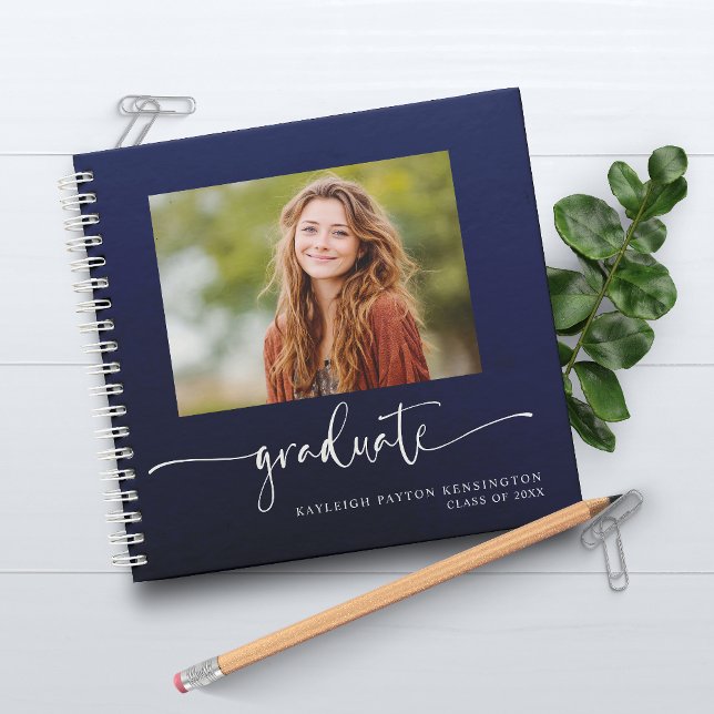 Moderno libro de graduación azul de la Marina con  (Modern Navy Blue Graduation Guest Book with Photo)