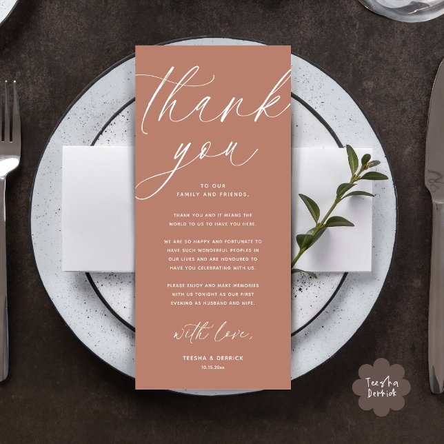Moderno lugar de cena Boda - Tarjeta de agradecimi (Wedding Dinner Place Setting Thank You Card Modern Romantic Contemporary Classy Terracotta Brown)