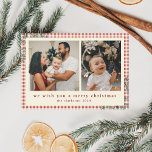 Moderno paisaje verde foto Feliz Navidad<br><div class="desc">Celebra la alegría de la temporada con nuestra moderna carta de Navidad de Plaid Greenery Photo Merry Christmas. Esta encantadora tarjeta cuenta con una encantadora foto familiar rodeada de un elegante entorno verde y un diseño elegante y elegante, que capta perfectamente el espíritu de unión. El mensaje festivo, "Te deseamos...</div>