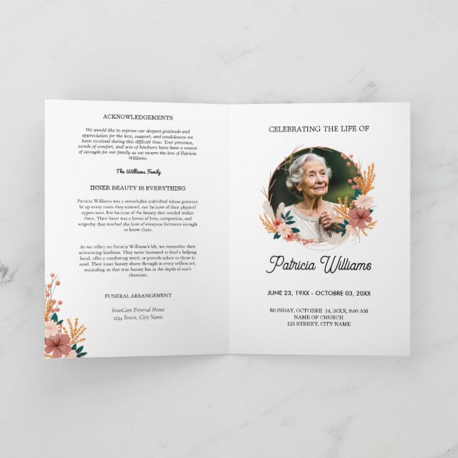 Moderno programa conmemorativo del funeral de Boho (Interior)