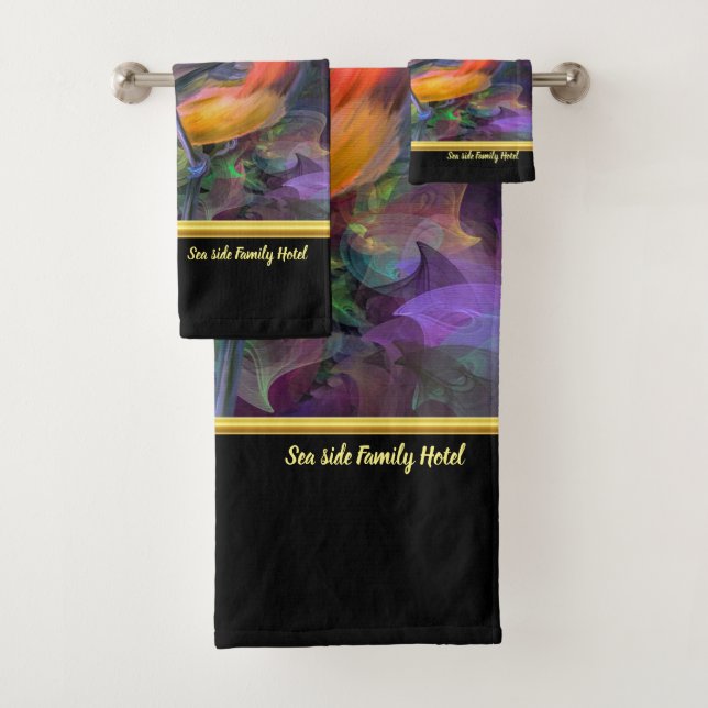 Moderno romántico con un colorido monograma de ave (In situ)