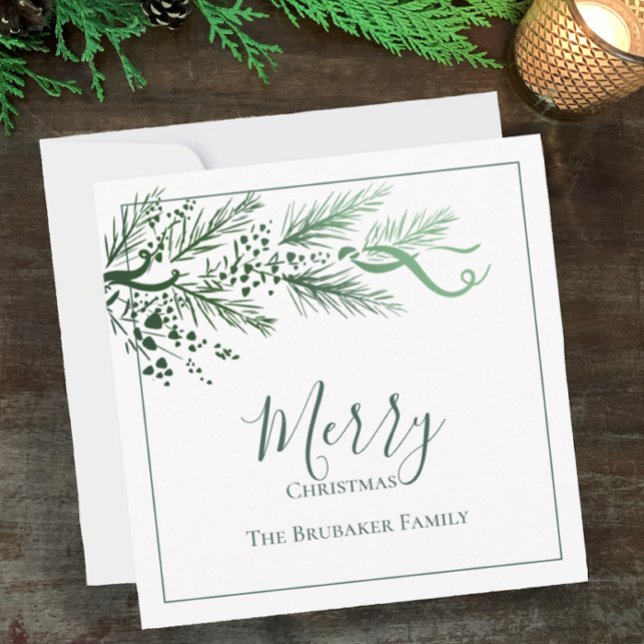 Moderno y personalizado simple navidad navideña de (Personalize this elegant modern pine and berry green on white Christmas greeting card.)
