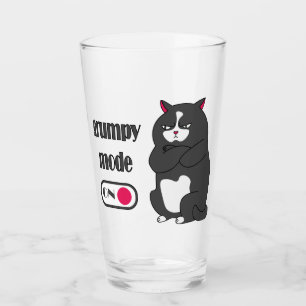 Modo gruñón en gato gordo gracioso