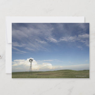 Molino de viento en campo