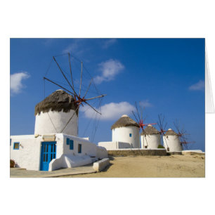 Molinos de viento hermosos en la isla de Mykonos,