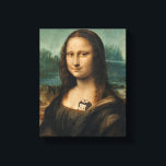 Mona Lisa, Impresión de lienzo actualizada<br><div class="desc">¡Ahora sabemos por qué sonreía! Actualizado para los amantes del arte de hoy,  la obra maestra de da Vinci nunca se veía tan genial! Esta impresión seducirá a otros con una imagen clásica en un estilo de retroceso eterno,  con un guiño conocido hasta hoy!</div>