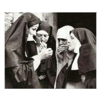 Monjas fumando fotografía vintage