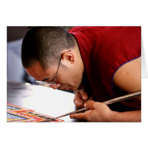 Monje budista creando Mandala