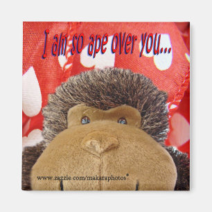 Mono sobre usted imán