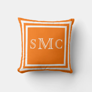 MONOGRAM Naranja sólido almohada de liso blanco