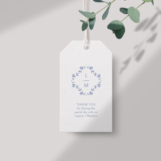 Monograma azul y blanco Gracias etiqueta de regalo (Subido por el creador)