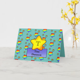 Monograma de la tarjeta de cumpleaños Rainbow Star