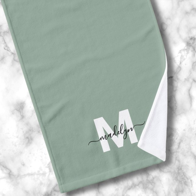Monograma de nombre de guión verde de sabio (Sage Green Script Name Monogram Hand Towel )