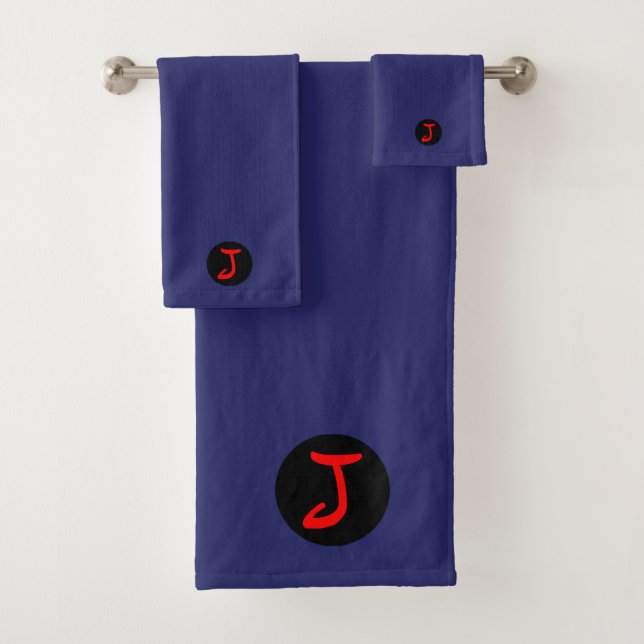 Monograma J en conjunto de toallas de baño rojas (In situ)