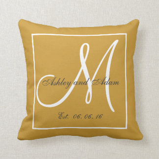 Monograma marrón claro Boda Keepen almohada