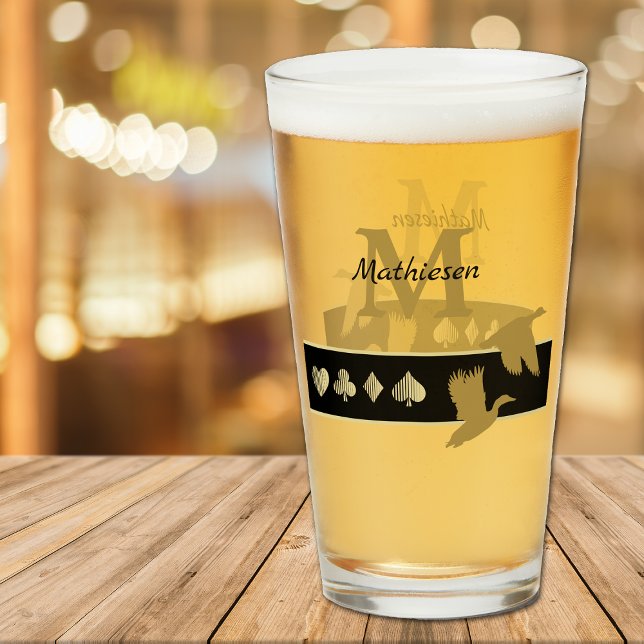 Monograma Patos voladores de silueta dorada (Subido por el creador)